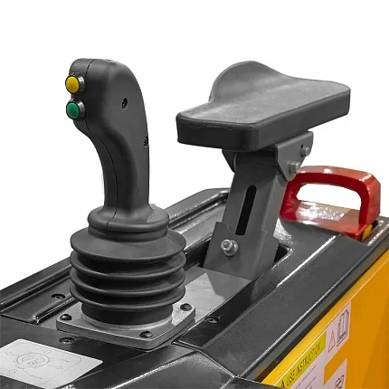 Штабелер электрический самоходный с кабиной SMARTLIFT CDD15C (г/п 1500 кг; 6,5 м; li-ion 25,6В / 225Ач, PV, EPS)