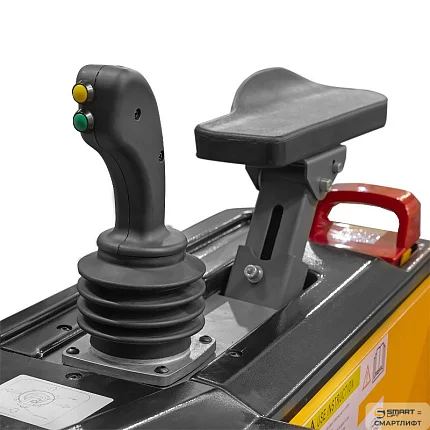 Самоходный штабелер с кабиной электрический СМАРТЛИФТ (SMARTLIFT) CDD15C (г/п 1500 кг; 6,5 м; li-ion 25,6В / 300Ач, PV, EPS)