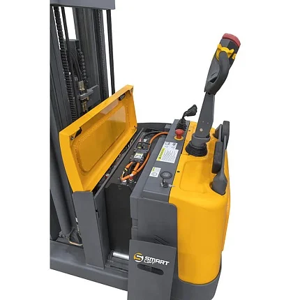 Штабелер с противовесом SMARTLIFT CQD15R